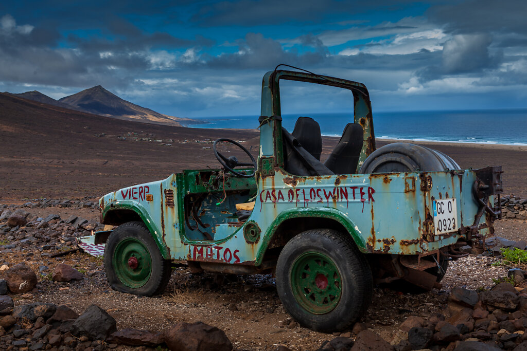 Jeep vor der Villa Winter - Cofete (Fuerteventura)